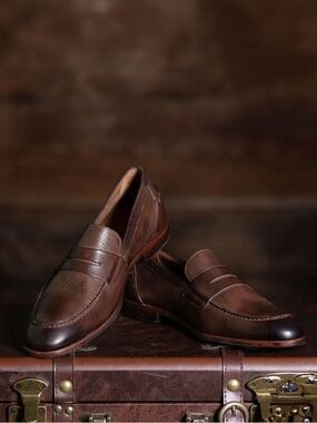 Collars & Co. Naples Penny Loafer Classic Brown Leather Mens Size 10.5 NEW